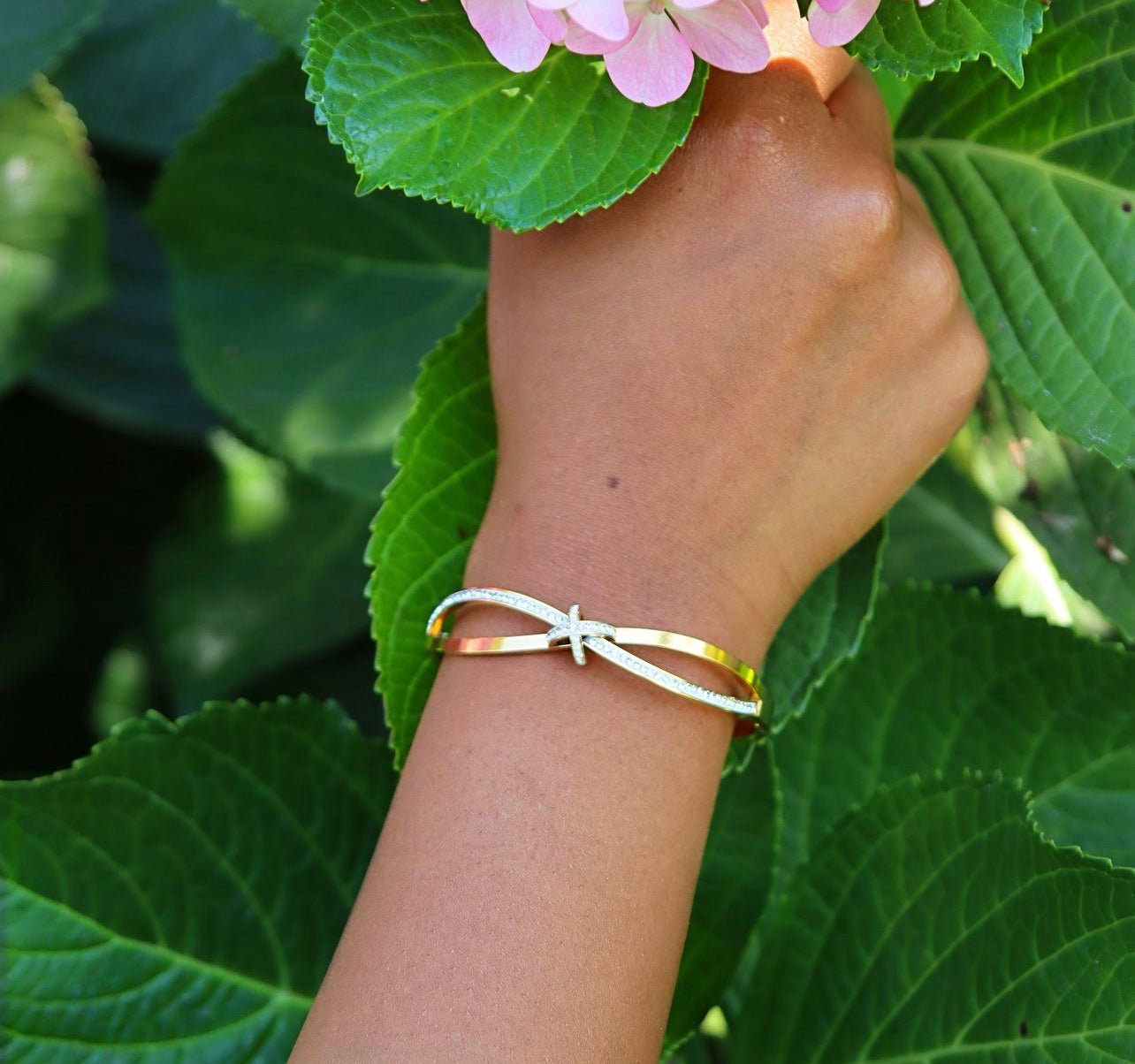 Love Knot Luxe Bangle