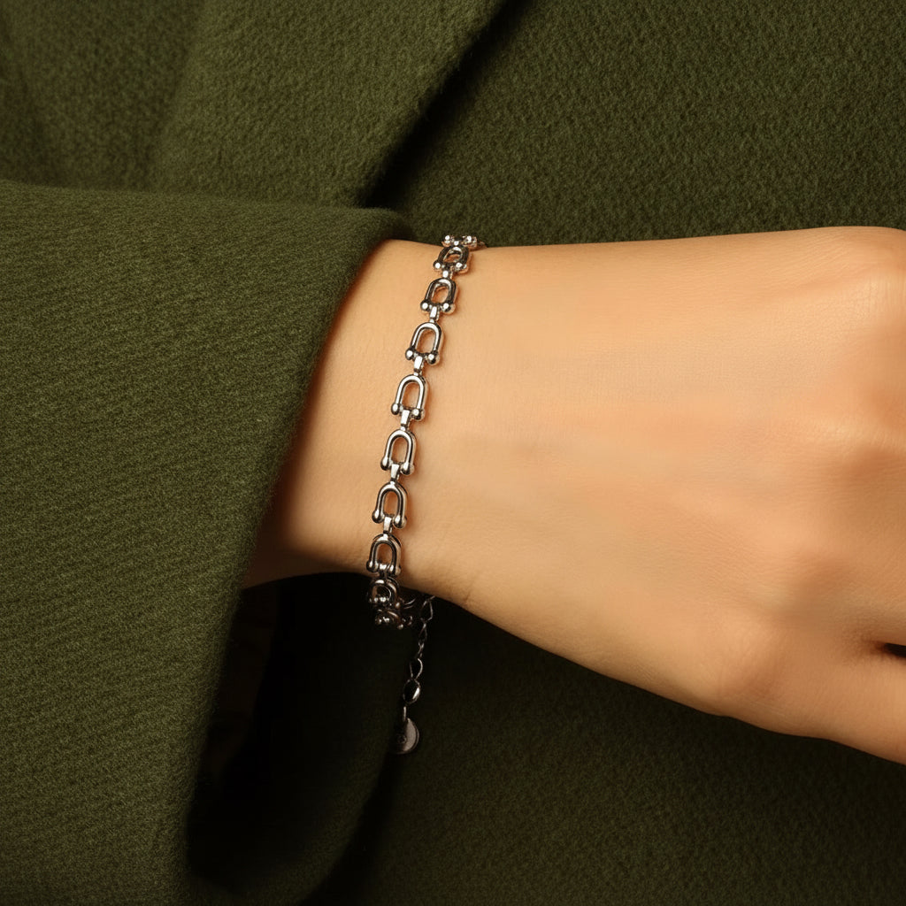 Horseshoe Link Bracelet