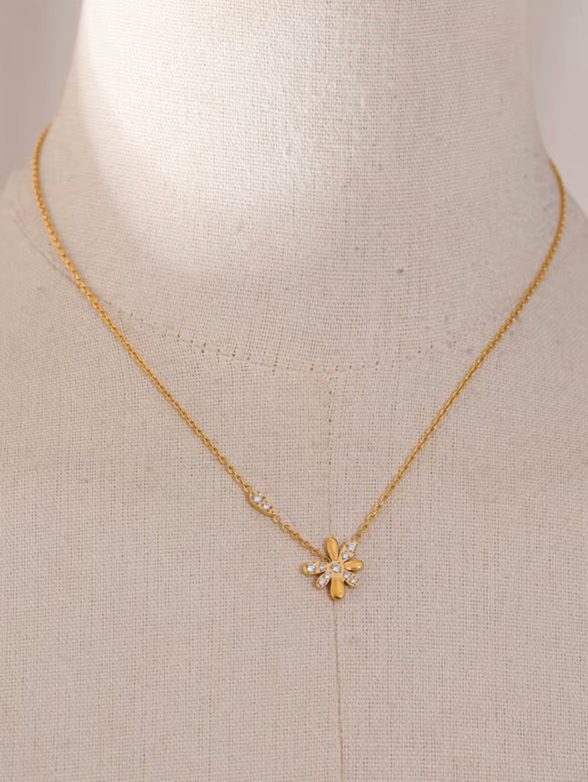 Fleur Light Necklace