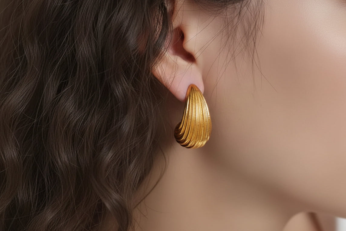 Soft Curve Earrings