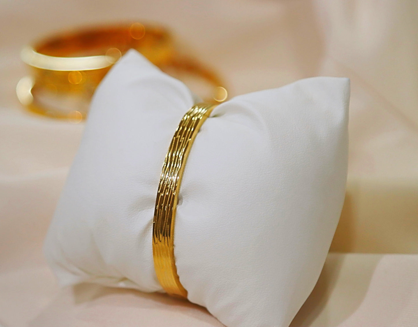 Gold Bangle, Bracelet 18K Gold Plated Stainless Steel - Hammered Design