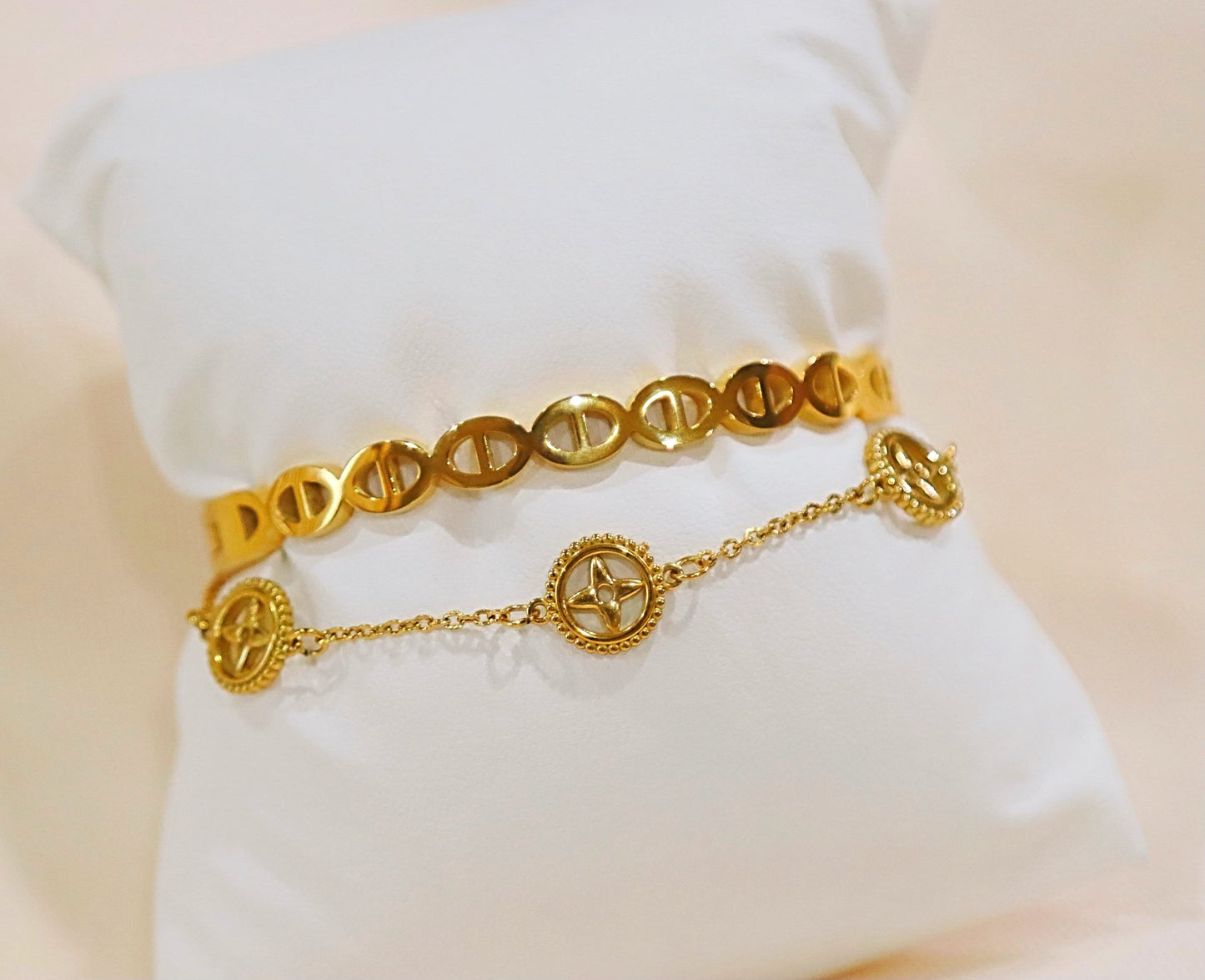 Coin Clover Chain bracelet , 18K Gold Plated Stainless Steel