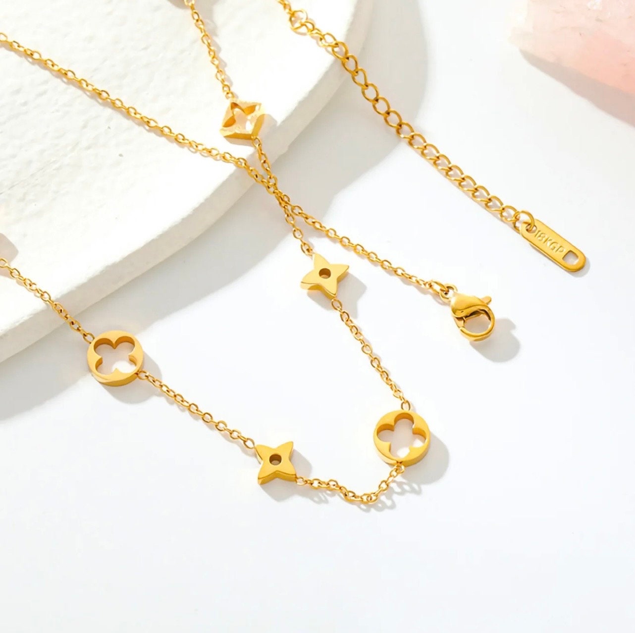 Clover Charm Necklace 18K gold plated, stainless steel