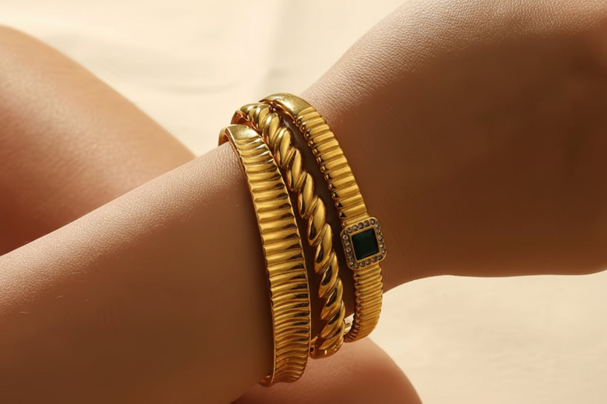 Soft Curve Bangle