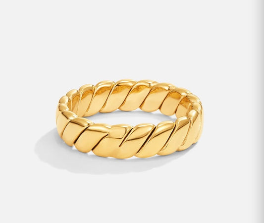 Twist Ring