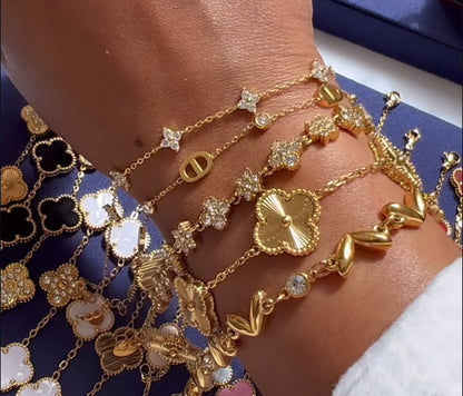 Flower Bracelet - Gold