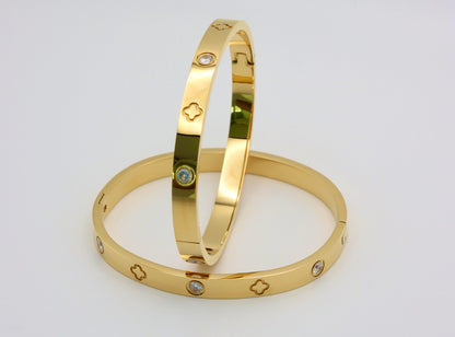 18K Gold Plated Stainless Steel Bangle Diamond and Flower style