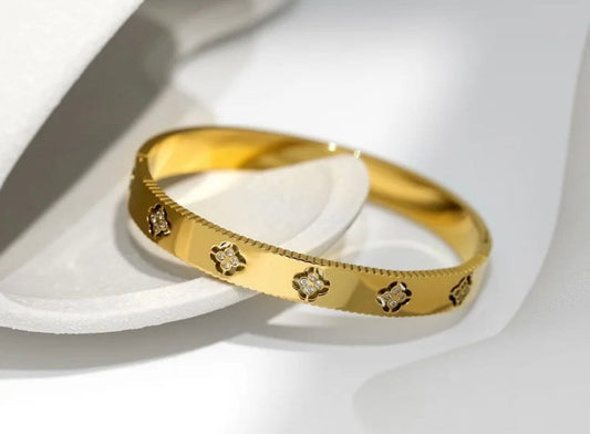 18k Gold Plated Clover Bangle