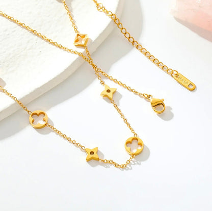 Clover Charm Necklace 18K gold plated, stainless steel