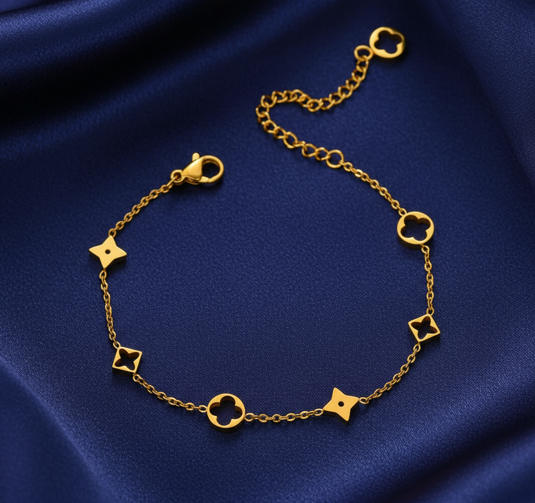 Clover Charm Bracelet